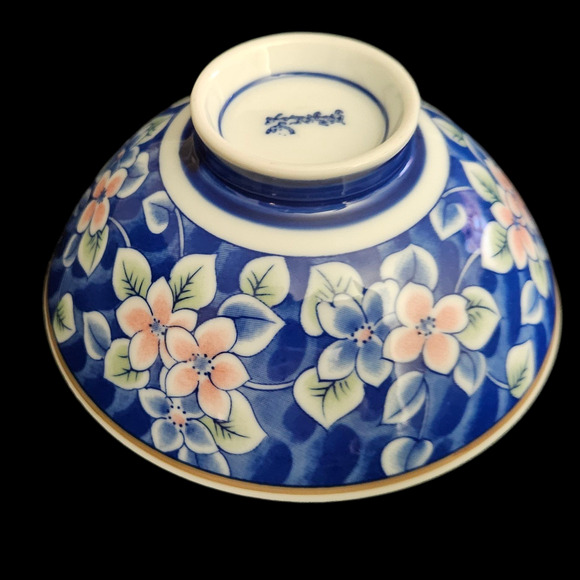 Set of 4 Blue Floral Porcelain Rice Soup Bowls Pink Flowers Green Leaves Japan - Picture 2 of 7